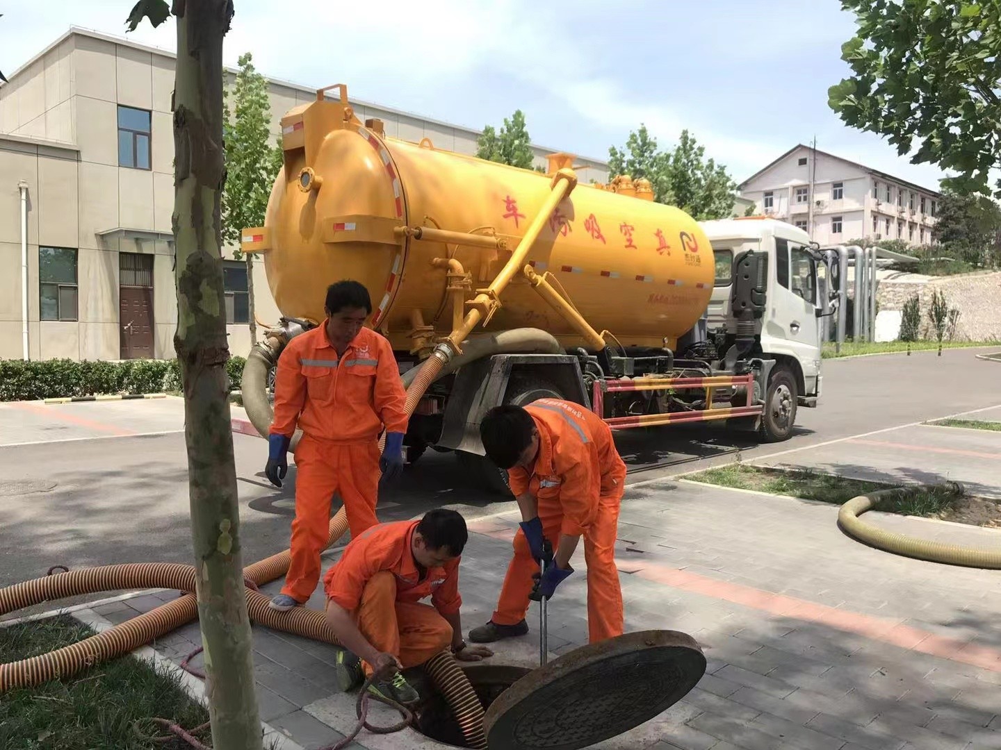 临江化粪池清理与5-8吨吸粪车施工效率分析